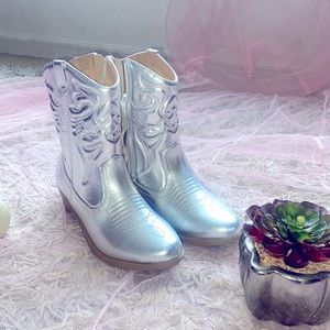 Kids boots brand new for girls